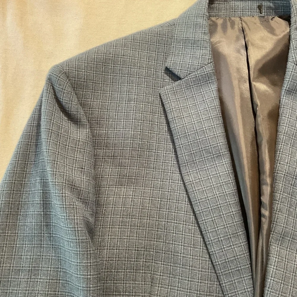 CHAPS Men's Blazer, Blue Black Modern Cross Pattern Size 42L, 2 button Business‎